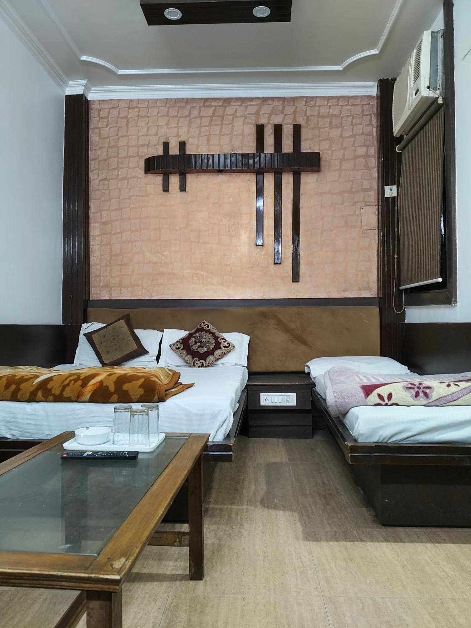 Hotel Yatri International New Delhi Eksteriør billede