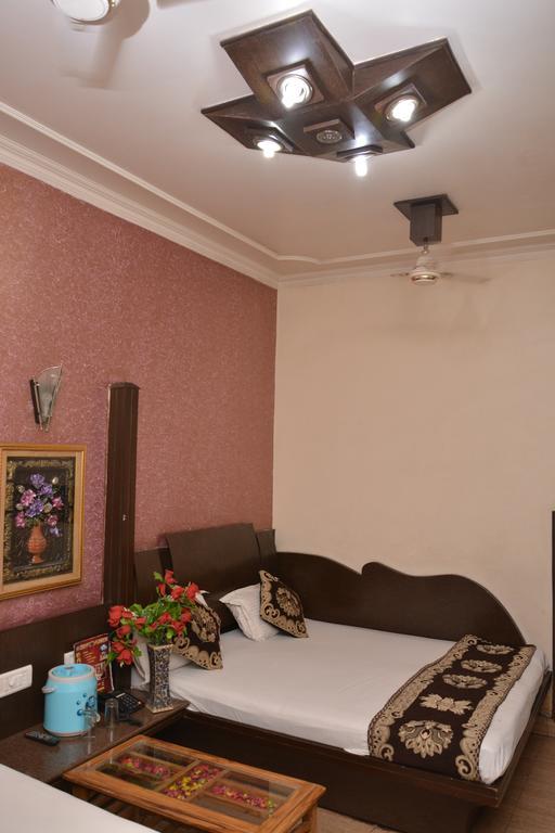 Hotel Yatri International New Delhi Eksteriør billede